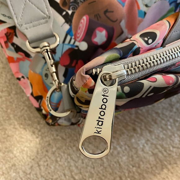 Kidrobot Handbag With Detachable Shoulder Strap. - Picture 7 of 13